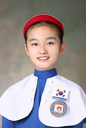 チン・ユンジュ