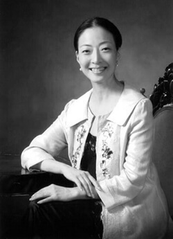 理事長 ジュリア・フンスク・ムーン