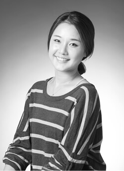 舞踊教師 ムン・ボヨン